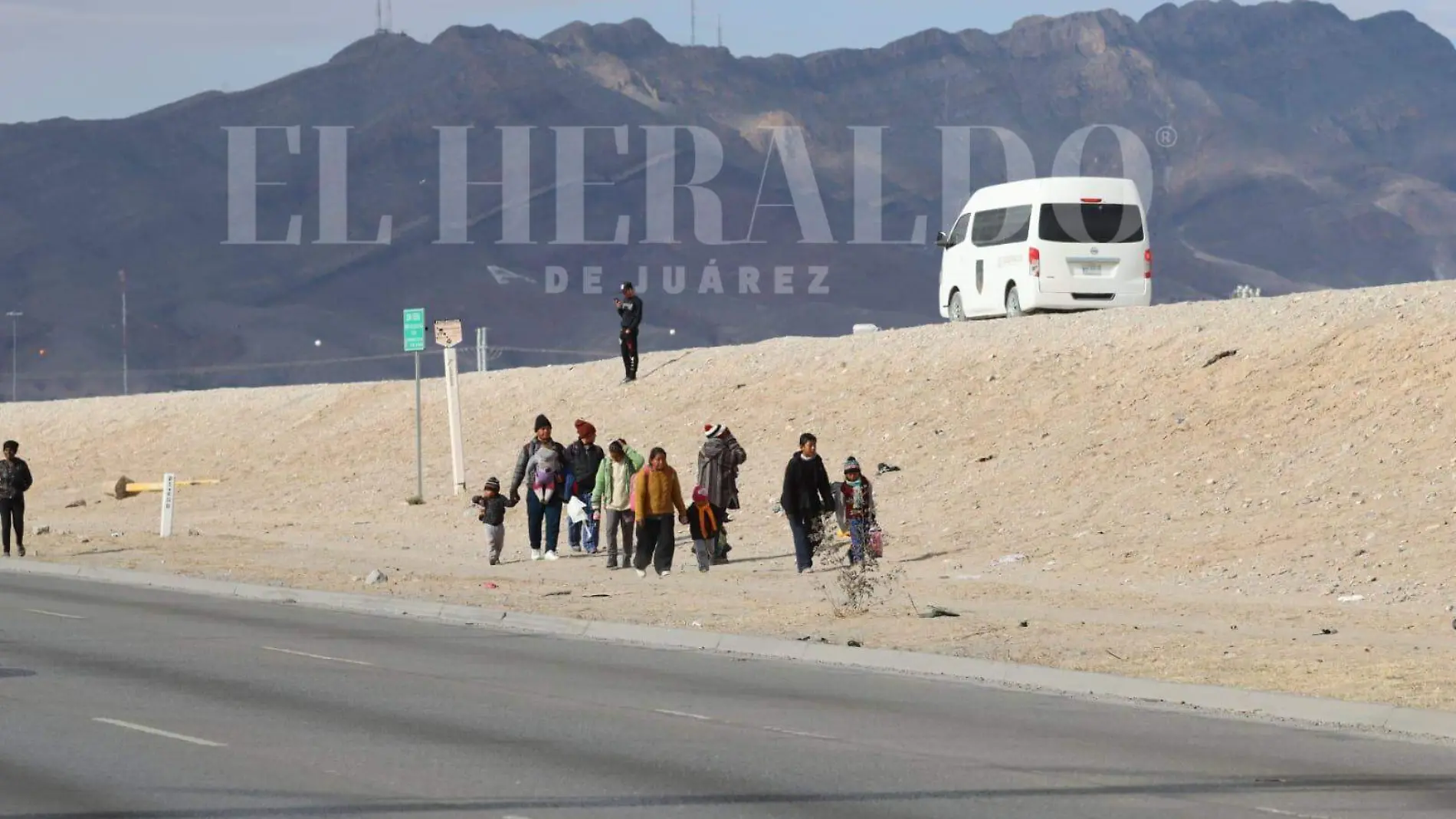 migrantes caminando